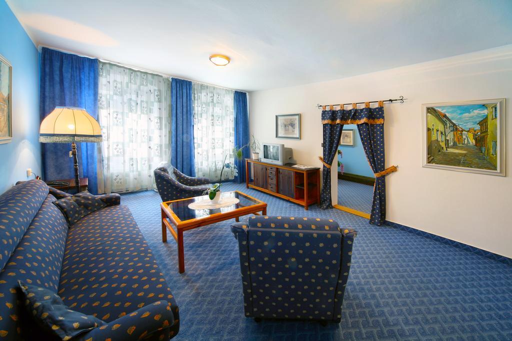 Třebíč Hotel Solaster Garni מראה חיצוני תמונה